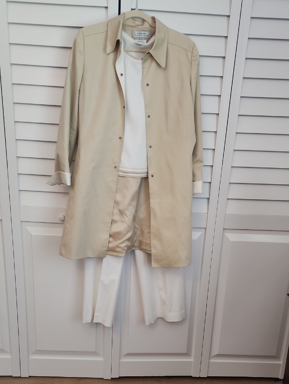 Classic Beige Women's Lightweight Coat - Unbranded